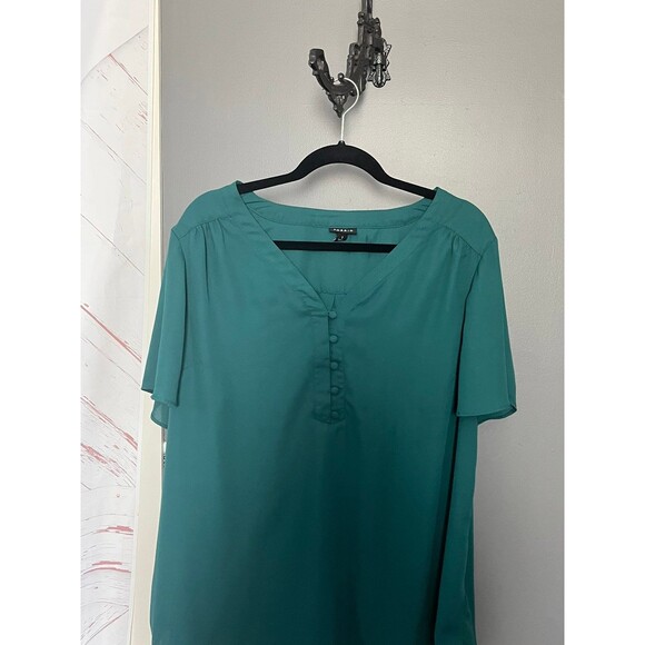 Torrid size 1 green satin dress up blouse top shirt - Picture 1 of 3